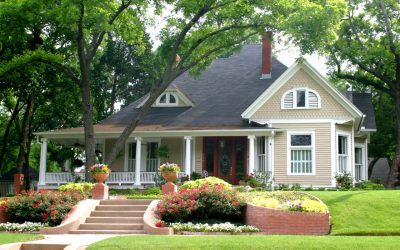 3 Pros and Cons of Buying an Older Home